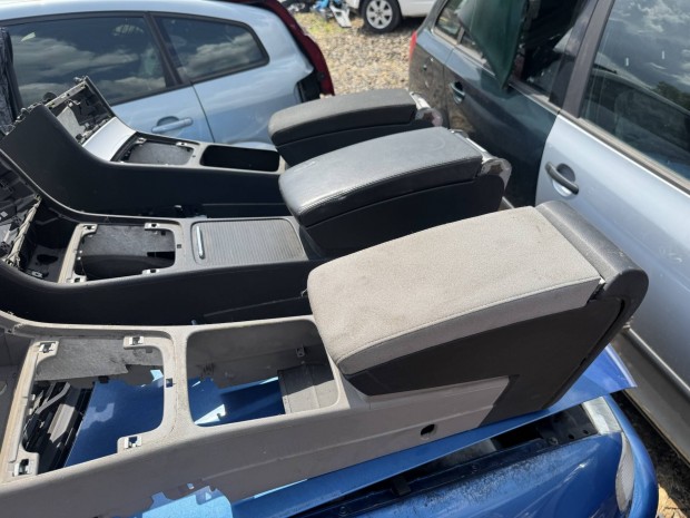 Vw passat b6 könyöklő közép box