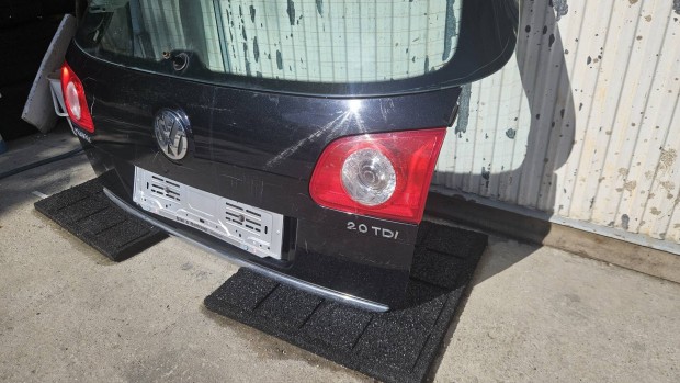 Vw passat b6 olasz rozsdamentes csomagtérajtó