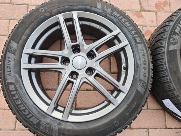 Vw passat b9 17 col alufelni 215/55r17 Michelin tli 2023