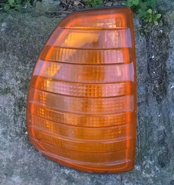 W123-as Mercedes bonts