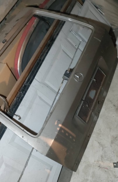 W124 mercedesz combi csomagtér ajtó
