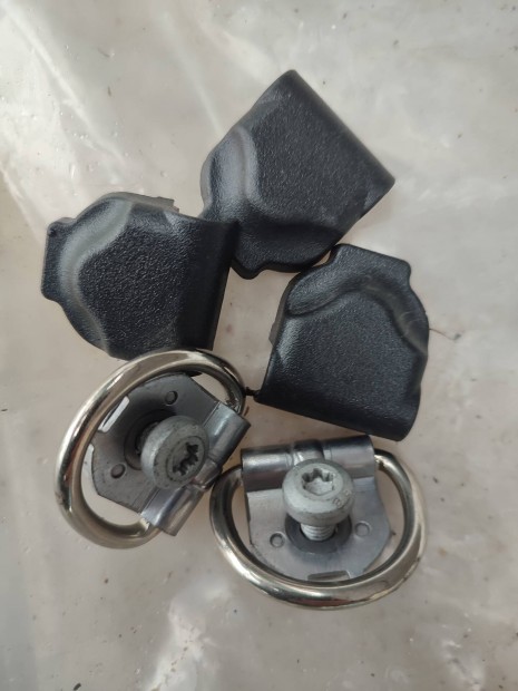 W176 W246 csomagt�r csomag r�gz�t� gyari