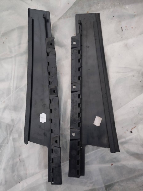 W177 W247 Ajto k�ls� diszburkolat p�r gyari