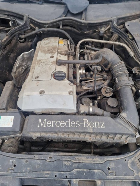 W203 Mercedes c180 motor