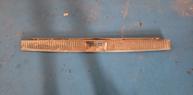 W210 csomagt�r d�szl�c A2106981889 elad�