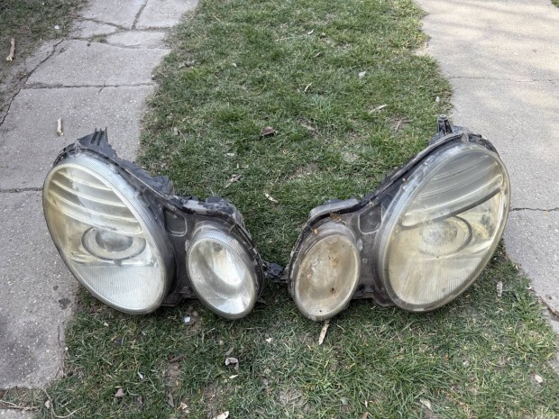 W211 Mercedes f�nyszor�p�r elad� olcs�n!