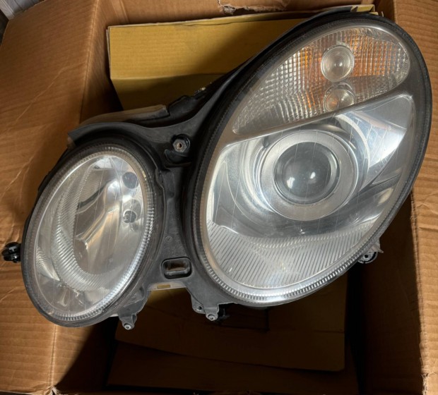 W211 the left headlight