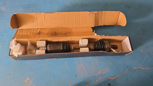 W212 jobb els� f�ltengely 500 4matic A2123305801 elad�