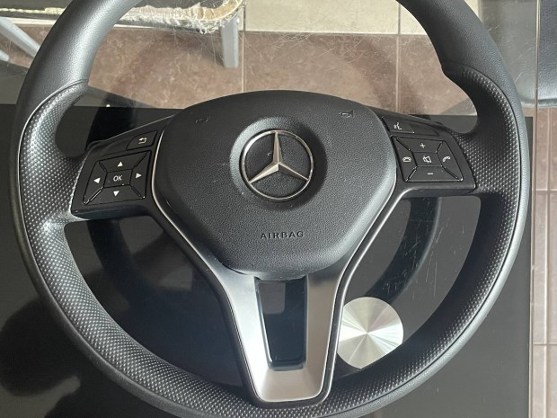 W246 multi kormny elad