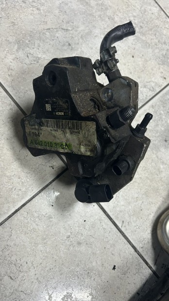 W642 �ZEMANYAG PUMPA elad�