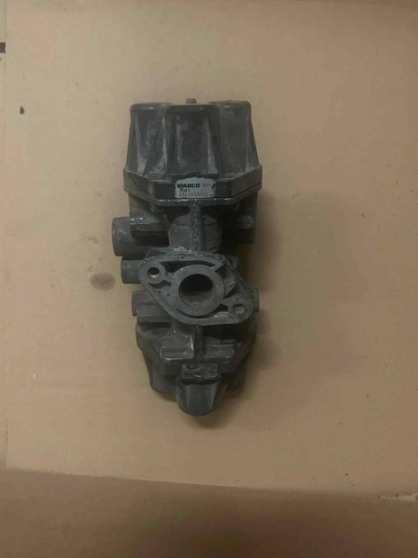 WABCO Többkörös védőszelep