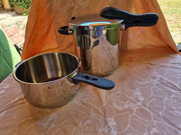WMF Perfect Plus indukciós kukta 8,5 literes+ajándék 4,5 l-es fazékkal