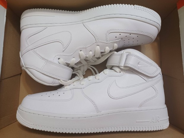 W Air Force 1 '07 Mid "Triple White" 41-es méret