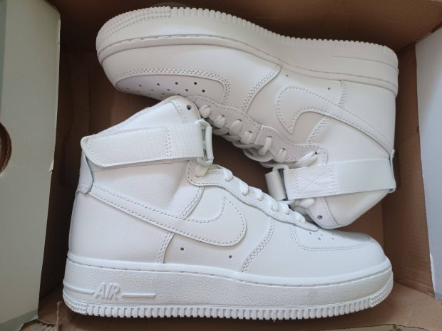 W Nike Air Force 1 High Triple White 39-es mret