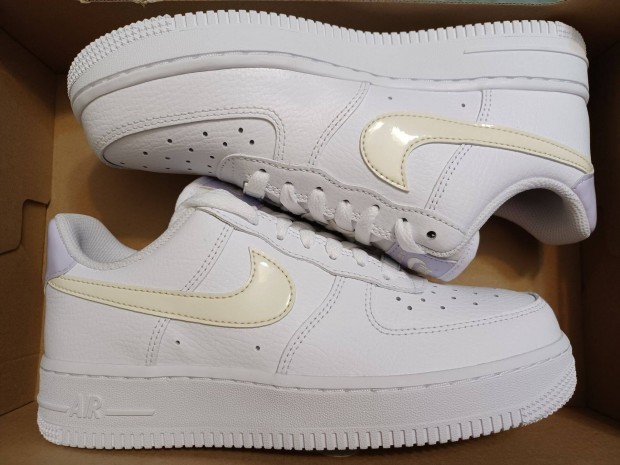 W Nike Air Force 1 '07 36.5; 37.5 s 38-as mret