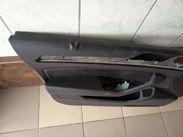 W.passat B 8 balels ajt borits