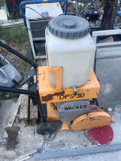 Wacker d�zel aszfaltv�g�