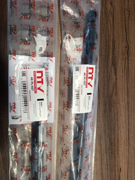 Wagon R+ csomagterajt� teleszk�p