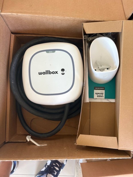 Wallbox Pulsar Max 22 kW elektromos autó fali töltő