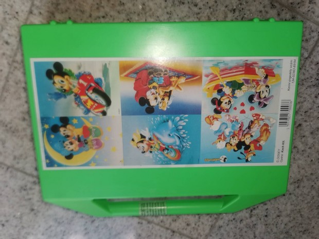 Walt Disney 24 darabos puzzle kockk, 3 ves kortl, dobozban