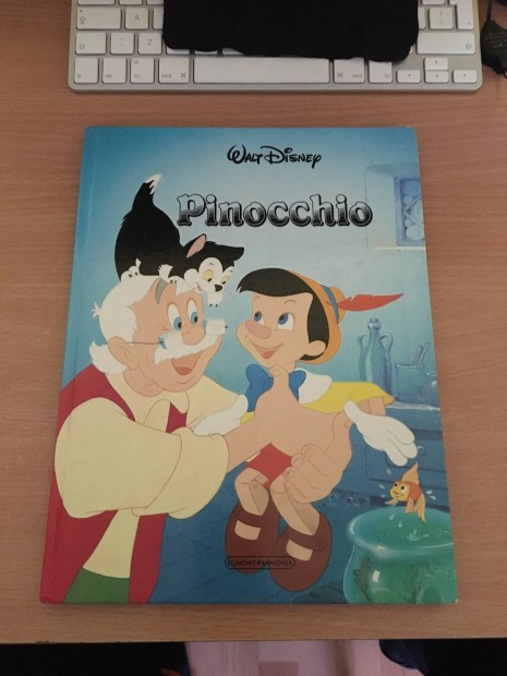 Walt Disney:Pinocchio meseknyv