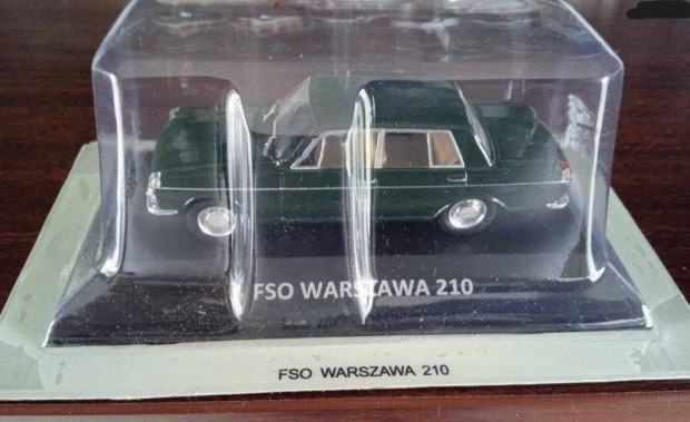 Warsawa 210 FSO kisauto modell 1/43 Elad