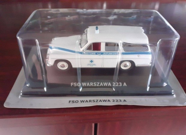 Warsawa 223 A ment FSO kisauto modell 1/43 Elad