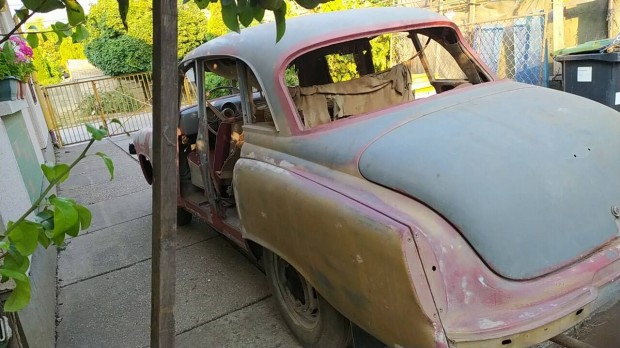 Wartburg 311 pap�rokkal 