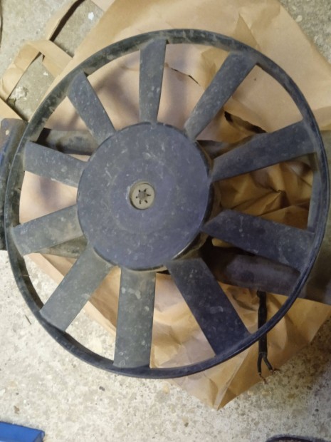 Wartburg 353 elolhutoshoz ventilátor bontott