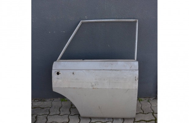 Wartburg 353 limousine új jobb hátsó ajtó fém kilincses kivitelhez