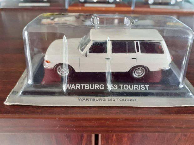 Wartburg 353 tourist kisauto modell 1/43 Elad