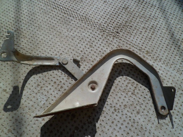 Wartburg csomagtart� ajt� zsan�r