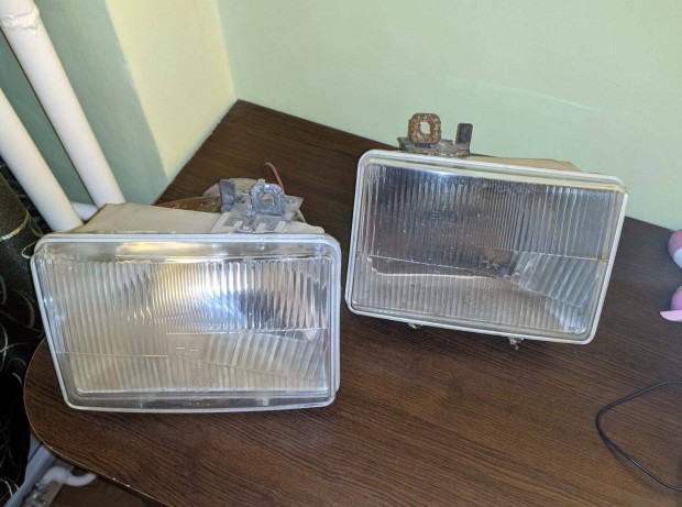 Wartburg els� l�mpa p�r