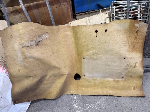 Wartburg gy�ri sz�nyeg �j