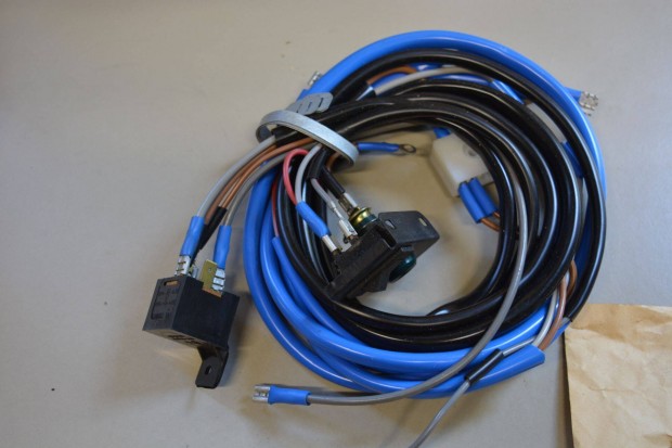 Wartburg k�dl�mpa bek�t� szett gy�ri �j eredeti DDR gy�rt�s 12V