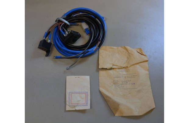 Wartburg k�dl�mpa bek�t� szett gy�ri �j eredeti DDR gy�rt�s 12V