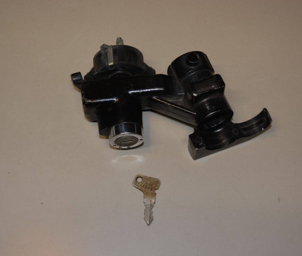 Wartburg r�gi tipus� korm�nyz�ras gy�jt�s kapcsol� eredeti kulcs