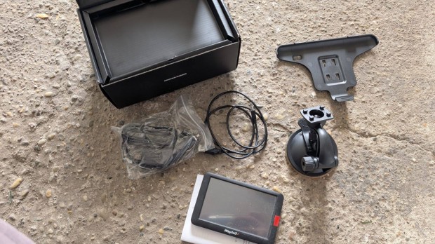 Wayteq X985BT GPS navigáció Wayteq X995 max doboz van hozzá, minden ta