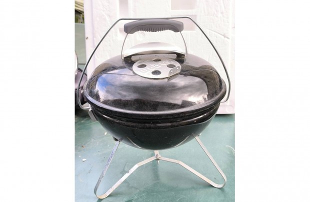 Weber Smokey Joe premium faszenes grill asztali gömbgrill