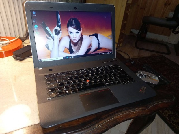 Webkamers Core i5 Lenovo E440 laptop, WIN10, HDMI, magyar bill. 500GB