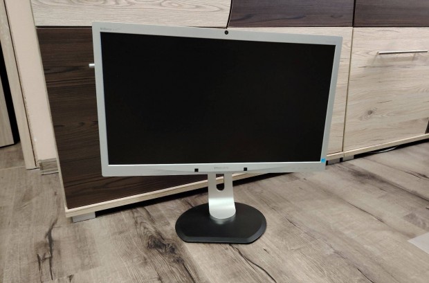 Webkamers Philips 24" FHD LED monitor garancival