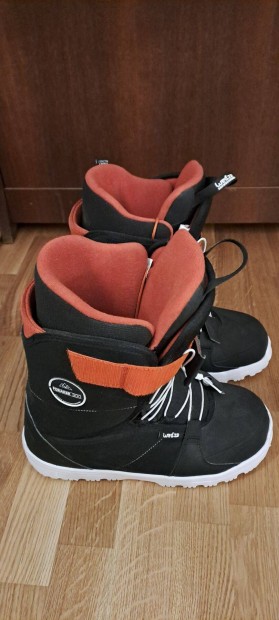 Wedze Foraker 300 43-as snowboard bakancs