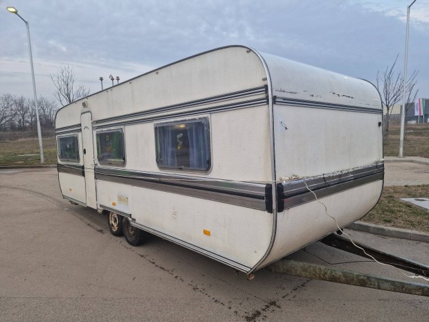 Weippert 620 lakokocsi telepitesre, hianyos de hasznalhato 