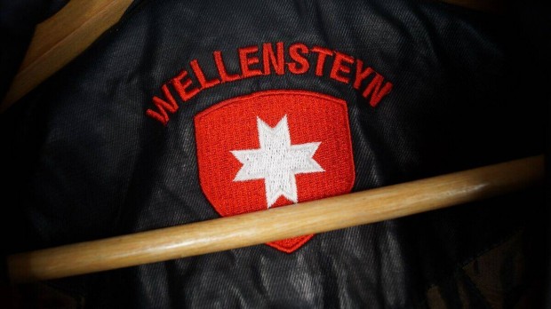 Wellenstein kapucnis tl Jacke (L)