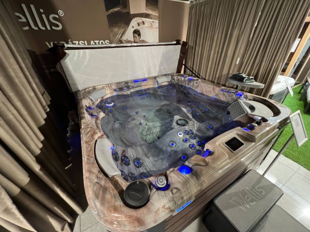 Wellis Everest jakuzzi
