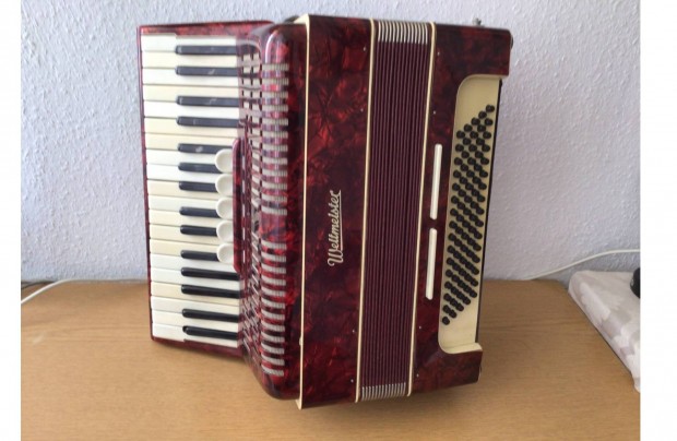 Weltmeister 80 basszusos bordó tangóharmonika