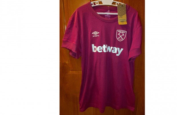 West Ham eredeti Umbro bord pl (38)