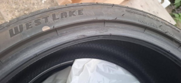 Westlake Zupereco Z-107 245/35 ZR19 93W XL nyári gumiszett