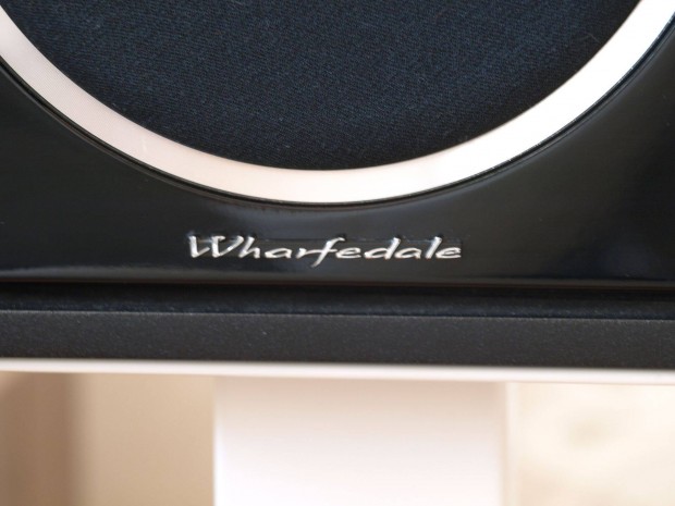 Wharfedale Diamond 220