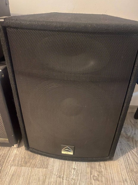 Wharfedale Pro SVP-15P hangláda
